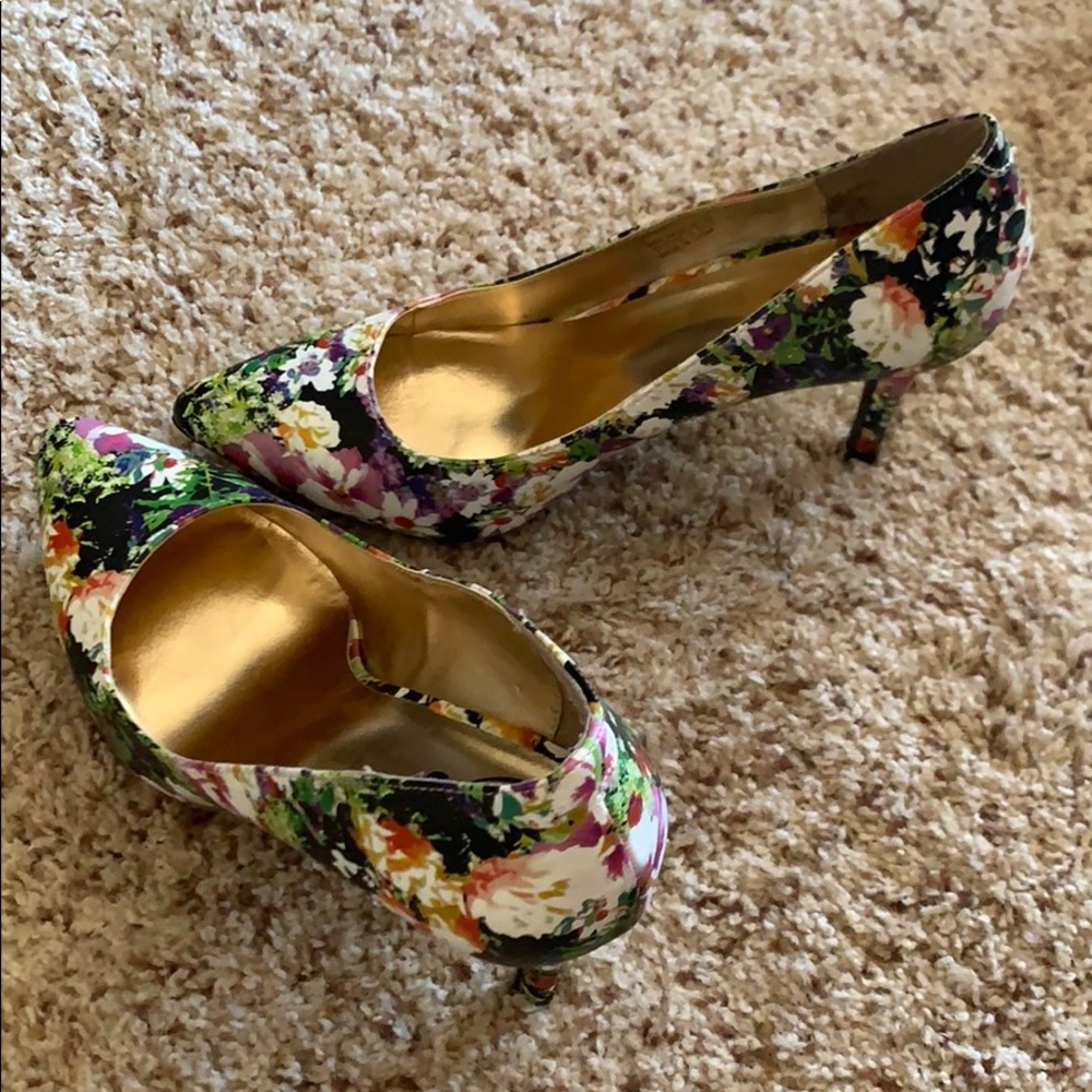 Flower print heels